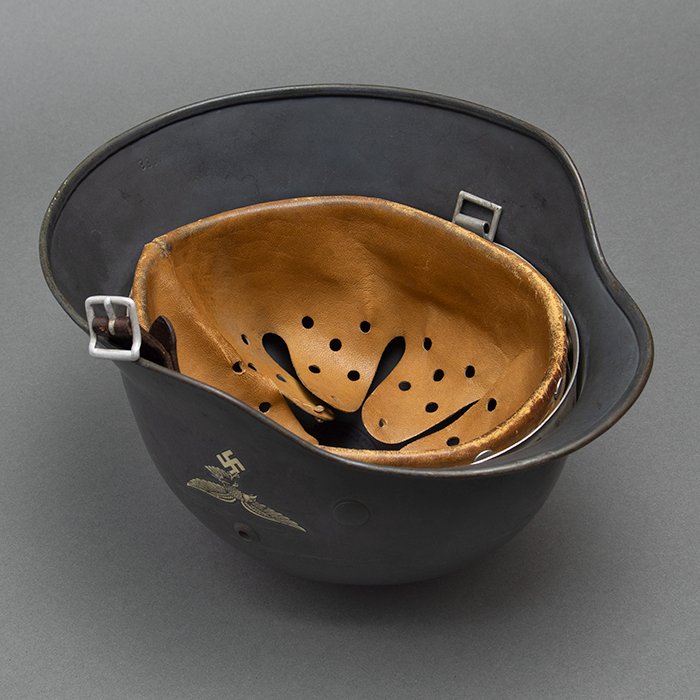 JS4 Luftwaffe M35 double decal helmet with first pattern eagle — image 19