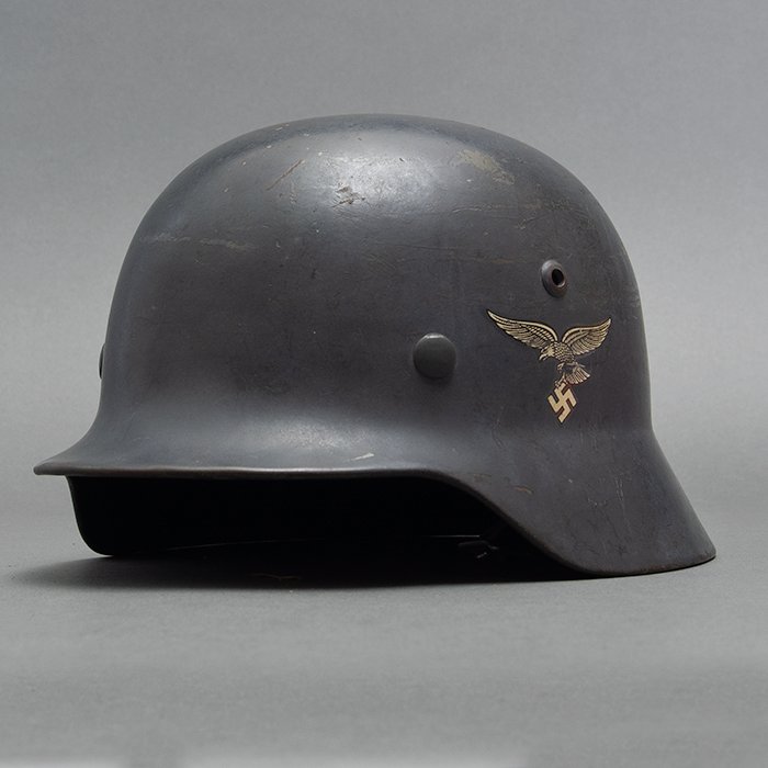 JS4 Luftwaffe M35 double decal helmet with first pattern eagle — image 5