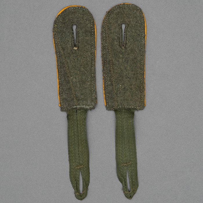 SP2 Heer M43 service blouse for a Aufklarüngs or Kavallerie EM — image 14