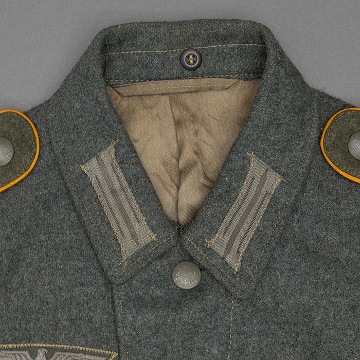 SP2 Heer M43 service blouse for a Aufklarüngs or Kavallerie EM — image 4