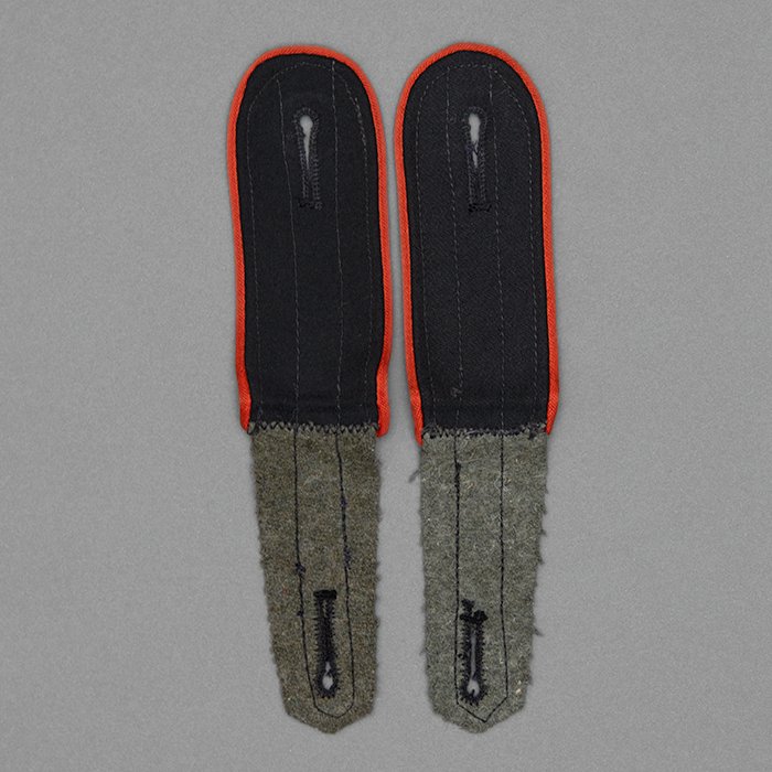 BG1 Waffen-SS assault gun wrap for a Sturmgeschütz crewman by maker 627 — image 21