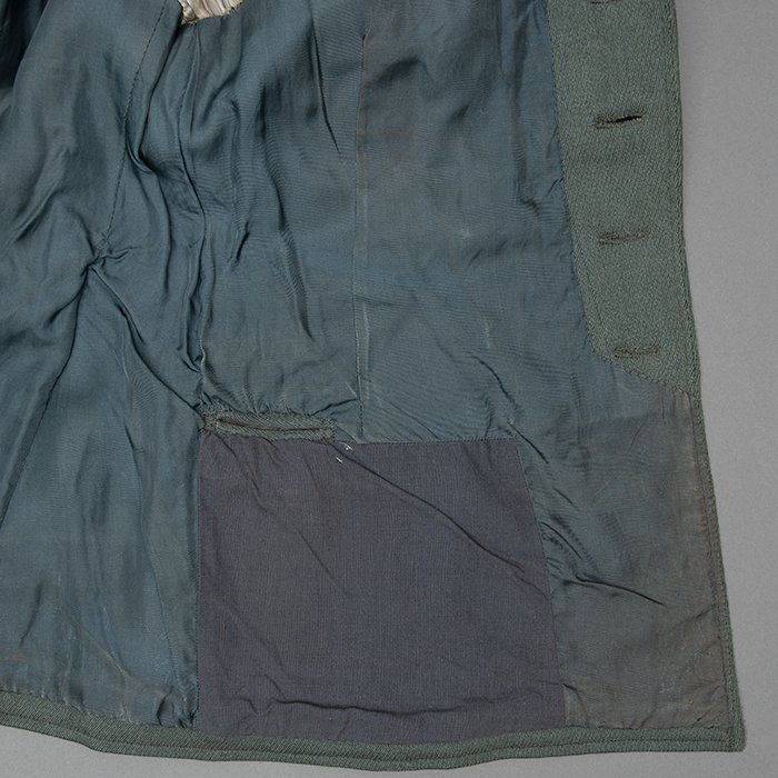 ME1 Privately made service blouse for a well decorated Heer Nachrichten Hauptmann — image 24