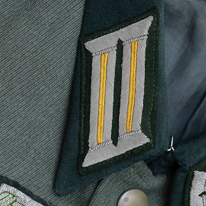 ME1 Privately made service blouse for a well decorated Heer Nachrichten Hauptmann — image 5