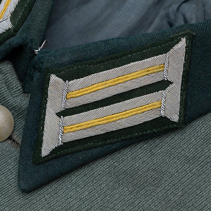 ME1 Privately made service blouse for a well decorated Heer Nachrichten Hauptmann — image 7