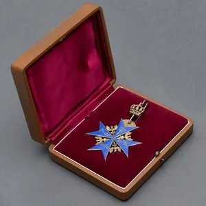 JS11 Cased Pour le Mérite mit Krone