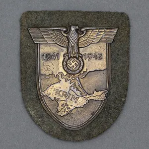 DM17 Krim Campaign Shield on Heer cloth backing