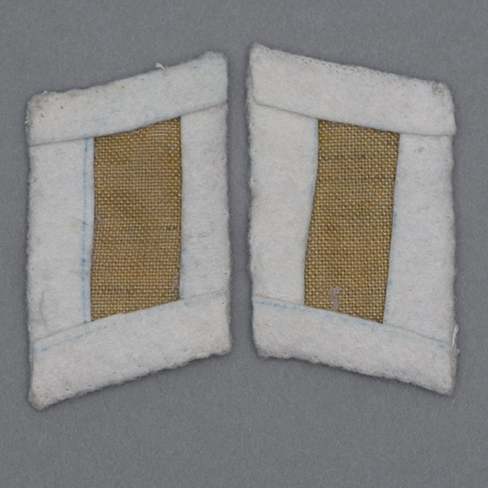 PR2 Pair of uniform removed collar patches for a Luftwaffe Hermann Göring Div. Hauptmann — image 4