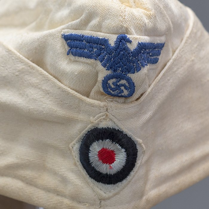 DM20 French made white Kriegsmarine EM overseas cap — image 3