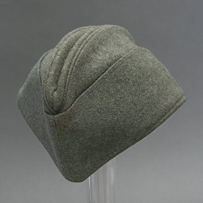 SP4 Super earlier quality Waffen-SS M40 EM overseas cap — image 15