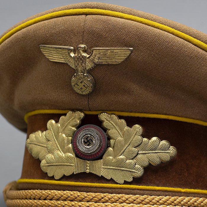 SP12 Service worn final pattern NSDAP Reichsleitung visored cap — image 3