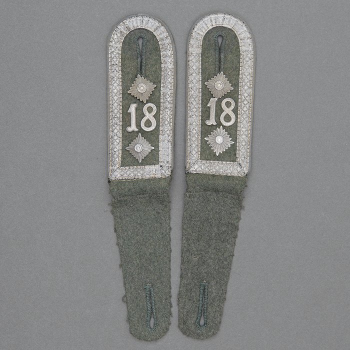 FI3 Heer M41 type service blouse for a Nachschub Feldwebel — image 15