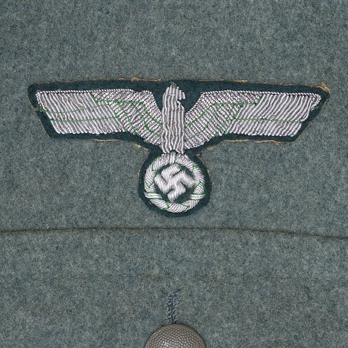 FI4 Privately made service blouse for a Heer Gebirgsjäger Hauptmann — image 11