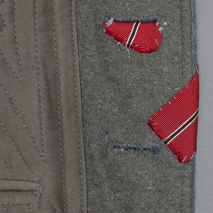 FI4 Privately made service blouse for a Heer Gebirgsjäger Hauptmann — image 23
