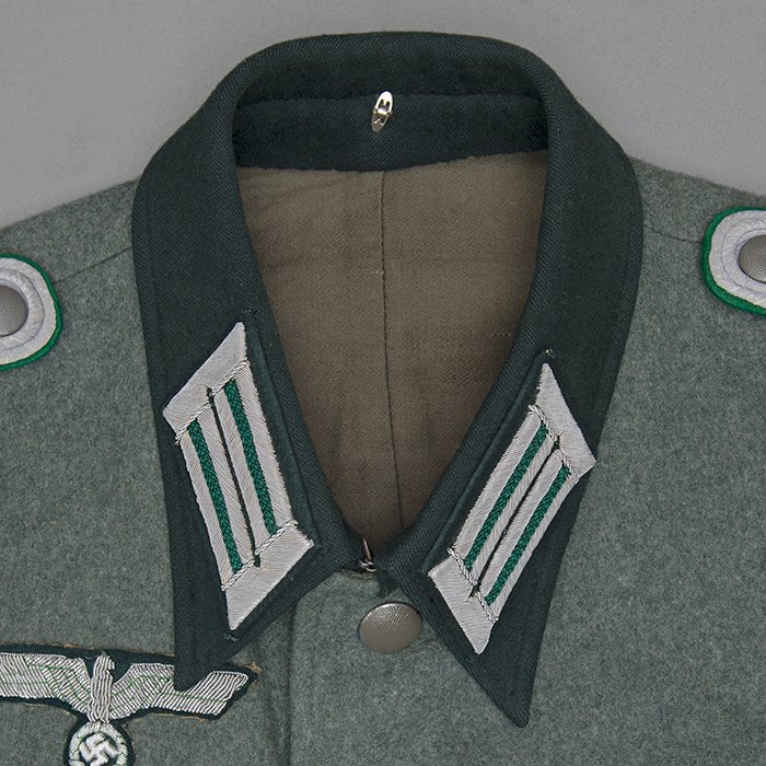 FI4 Privately made service blouse for a Heer Gebirgsjäger Hauptmann — image 4