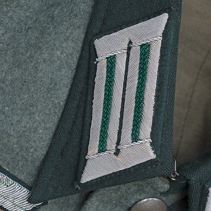 FI4 Privately made service blouse for a Heer Gebirgsjäger Hauptmann — image 5