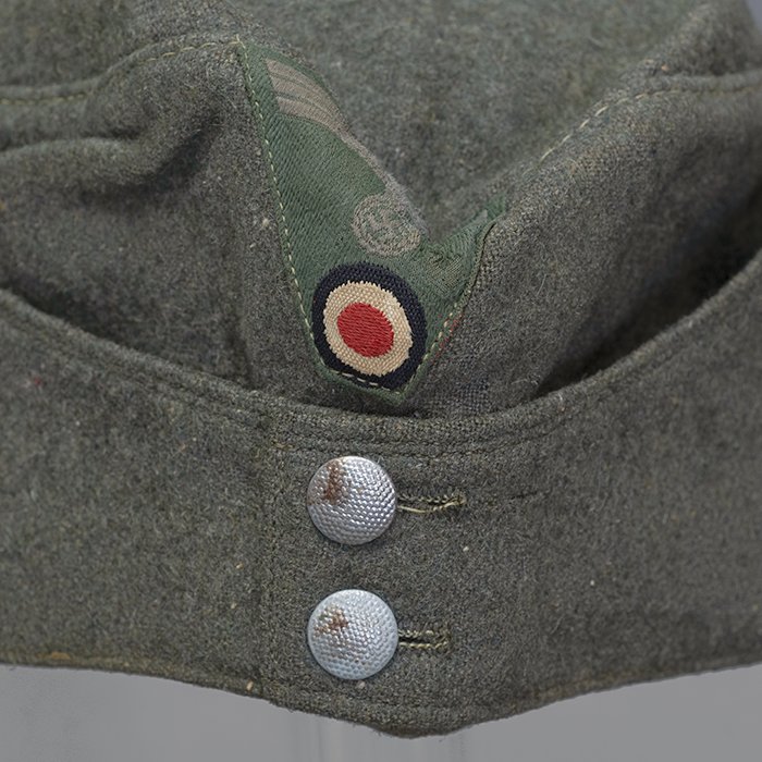 SP6 Service worn Heer EM M42 cap with factory sewn trapezoid shaped insignia — image 5