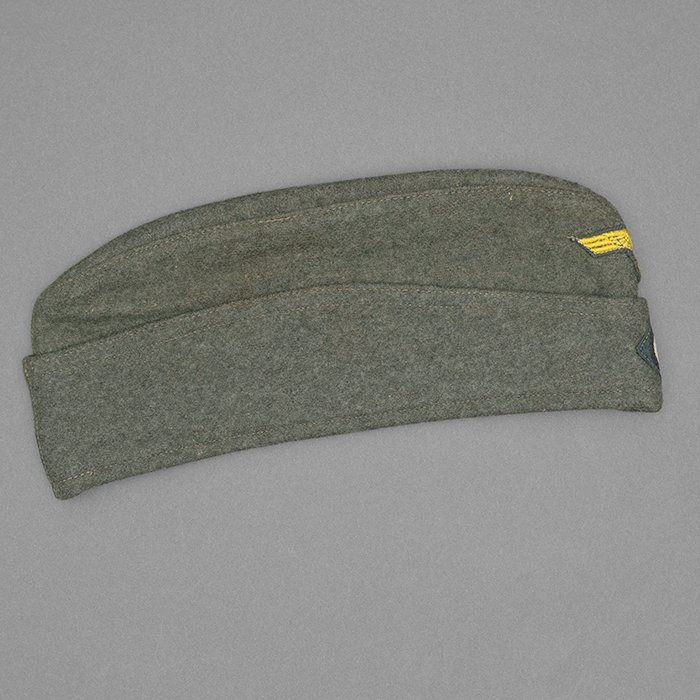 SP10 Later issue Kriegsmarine coastal artillery EM overseas cap — image 13