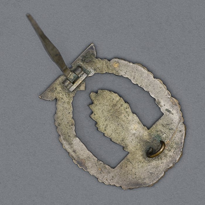 DM22 Kriegsmarine minesweeper badge — image 4