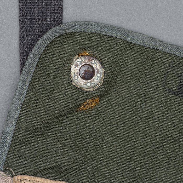 HB2 Early Fallschirmjäger gas mask carrying bag — image 12