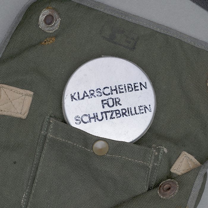 HB2 Early Fallschirmjäger gas mask carrying bag — image 21