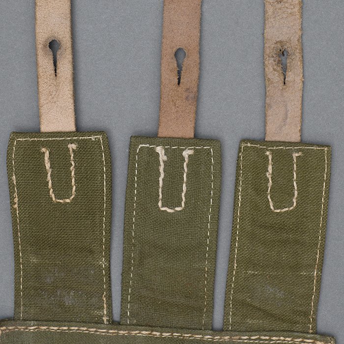 HB3 Pair of service used MP40 magazine pouches, clg 43 — image 6