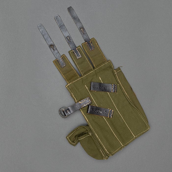 HB3 Pair of service used MP40 magazine pouches, clg 43 — image 8