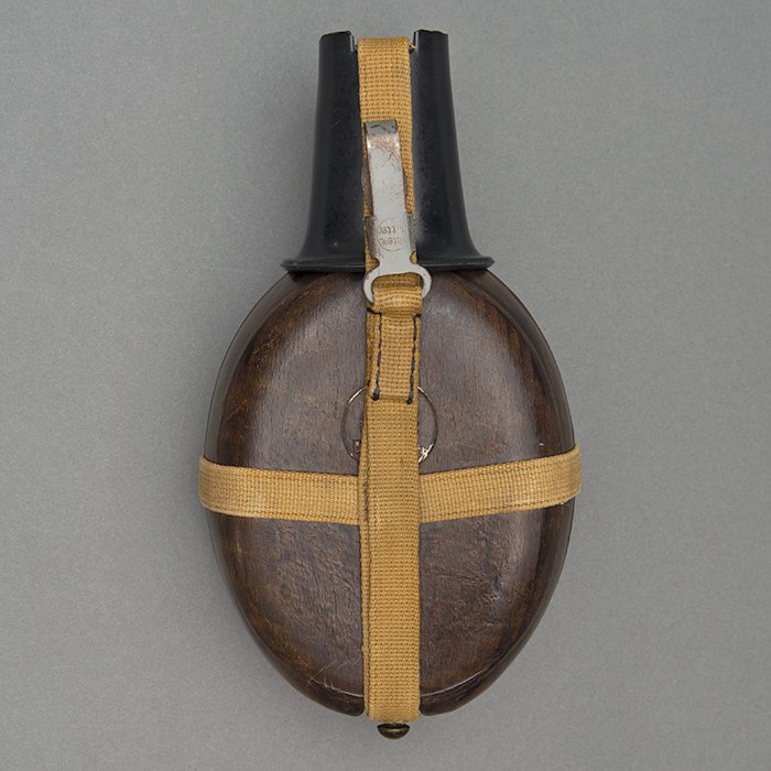 JDE94 Heer M31 issue plastic impregnated wood water bottle with plastic cup — image 7