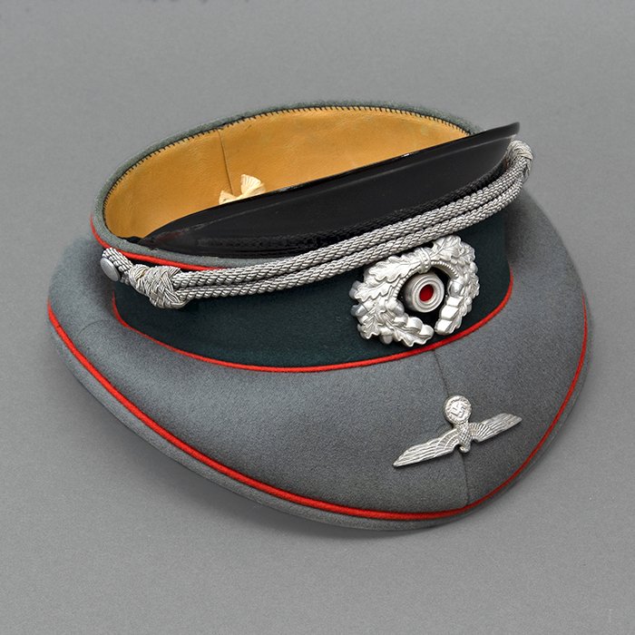 HT6 Beautiful Heer Artillerie officer's visored cap by HPC — image 11