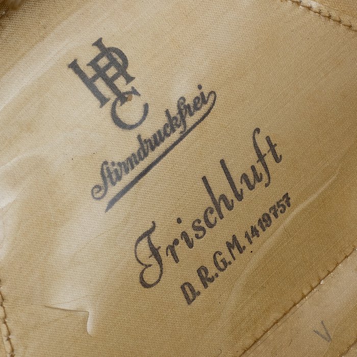 HT6 Beautiful Heer Artillerie officer's visored cap by HPC — image 16