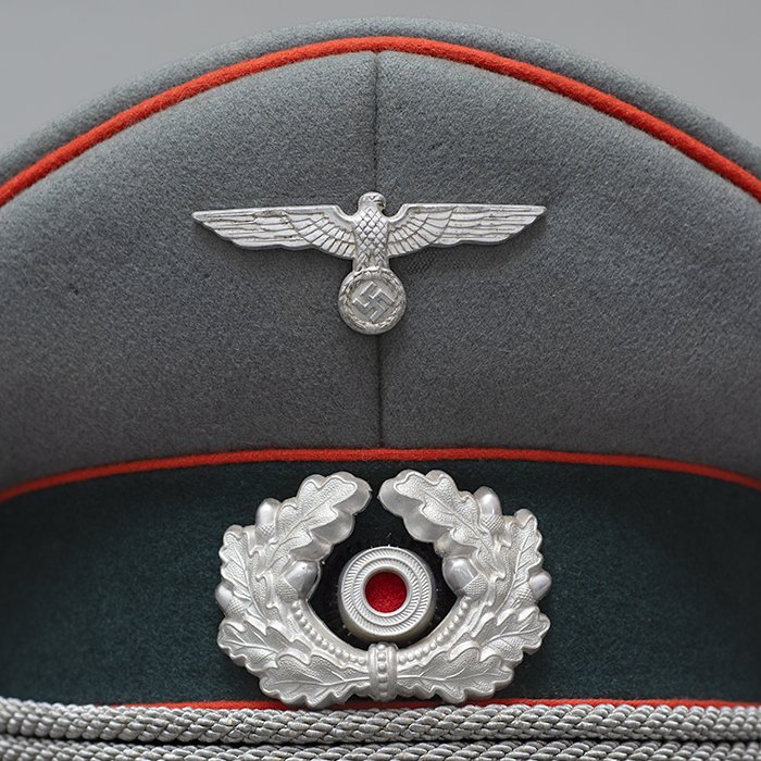 HT6 Beautiful Heer Artillerie officer's visored cap by HPC — image 5