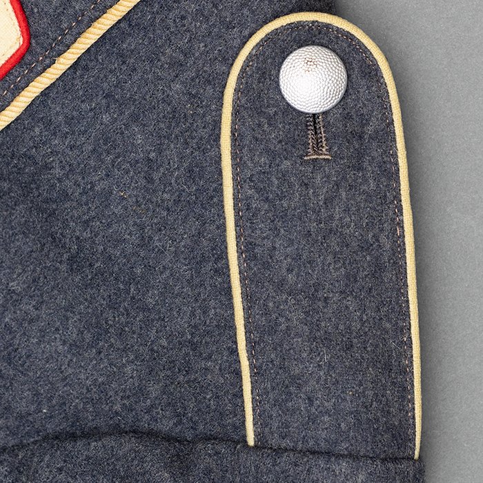 HT1 Excellent named pre war quality issue four pocket service blouse for a Luftwaffe Gefreiter in Regiment General Göring — image 11