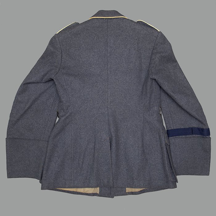 HT1 Excellent named pre war quality issue four pocket service blouse for a Luftwaffe Gefreiter in Regiment General Göring — image 29