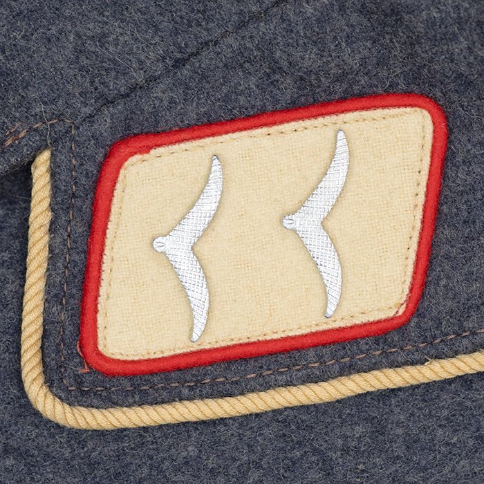 HT1 Excellent named pre war quality issue four pocket service blouse for a Luftwaffe Gefreiter in Regiment General Göring — image 7