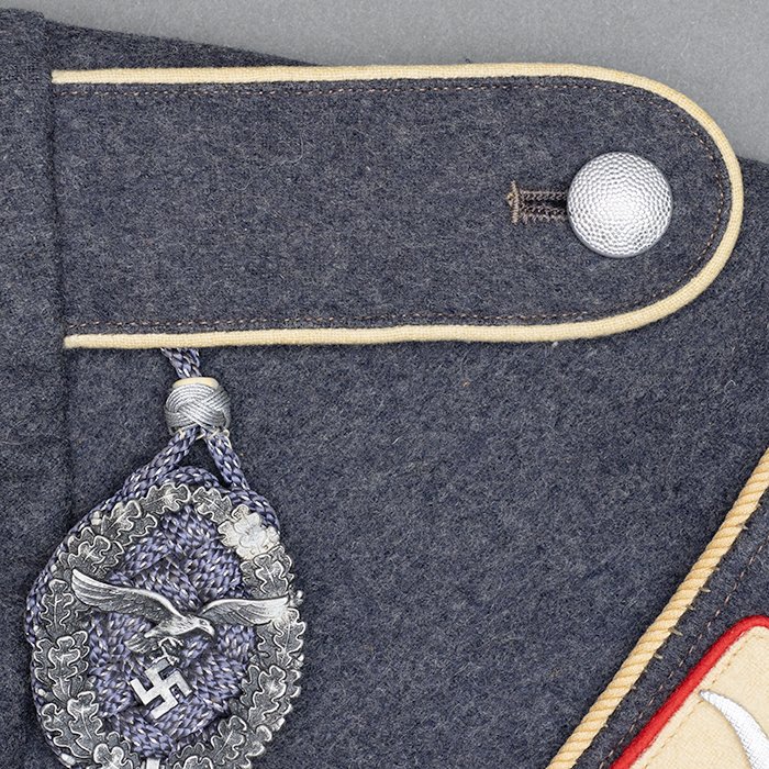 HT1 Excellent named pre war quality issue four pocket service blouse for a Luftwaffe Gefreiter in Regiment General Göring — image 9