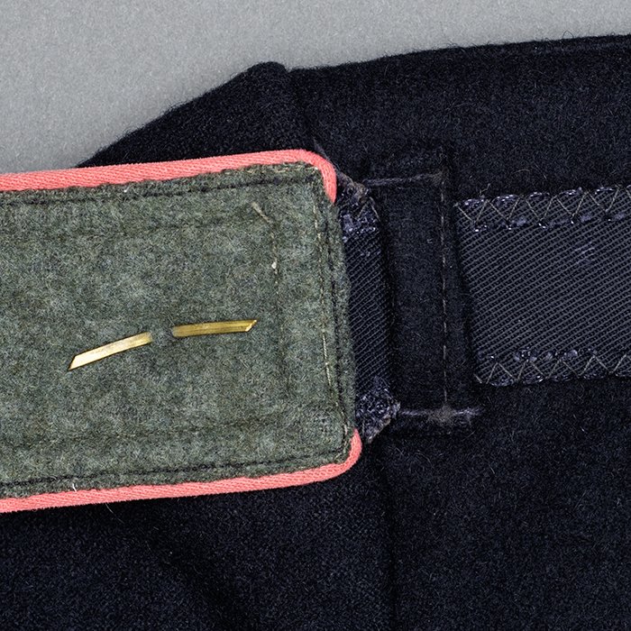 HT3 Partially restored mid war Waffen-SS contract black Panzer wrap for an SS-Obertscharführer in 2. SS-Panzerdivision Das Reich — image 14