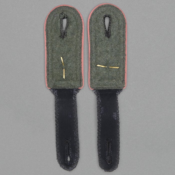 HT3 Partially restored mid war Waffen-SS contract black Panzer wrap for an SS-Obertscharführer in 2. SS-Panzerdivision Das Reich — image 17