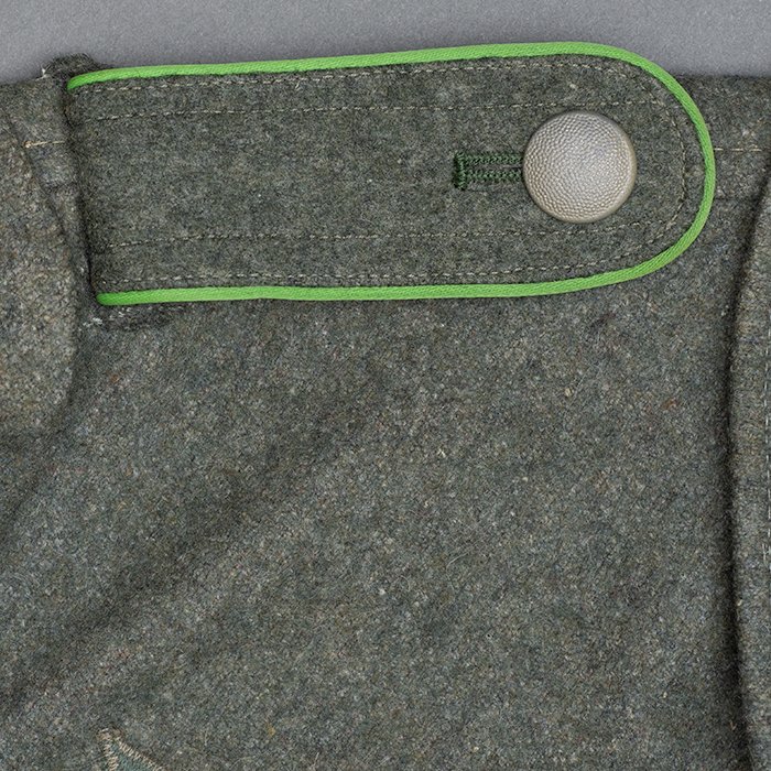 HB1 Excellent Heer M43 blouse for a Panzergrenadier Oberschütze — image 9