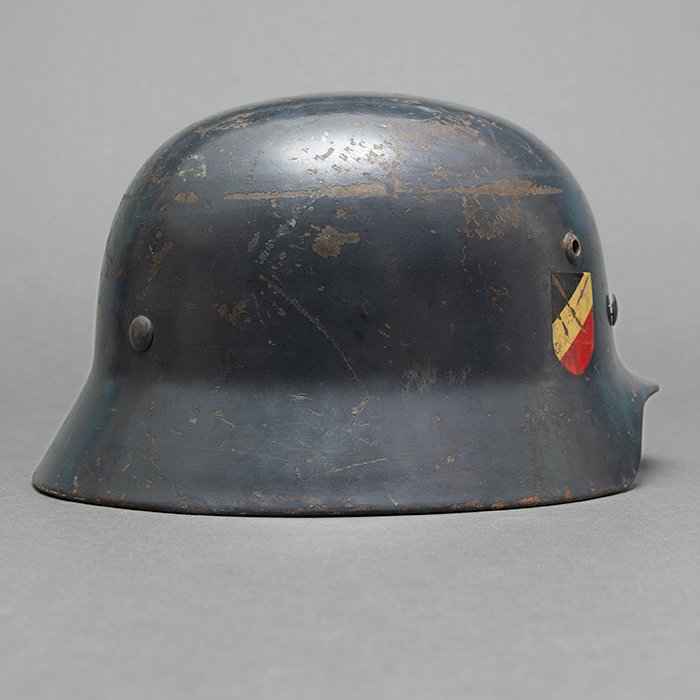 GR2 Luftwaffe M35 double decal helmet with early pattern eagle — image 10