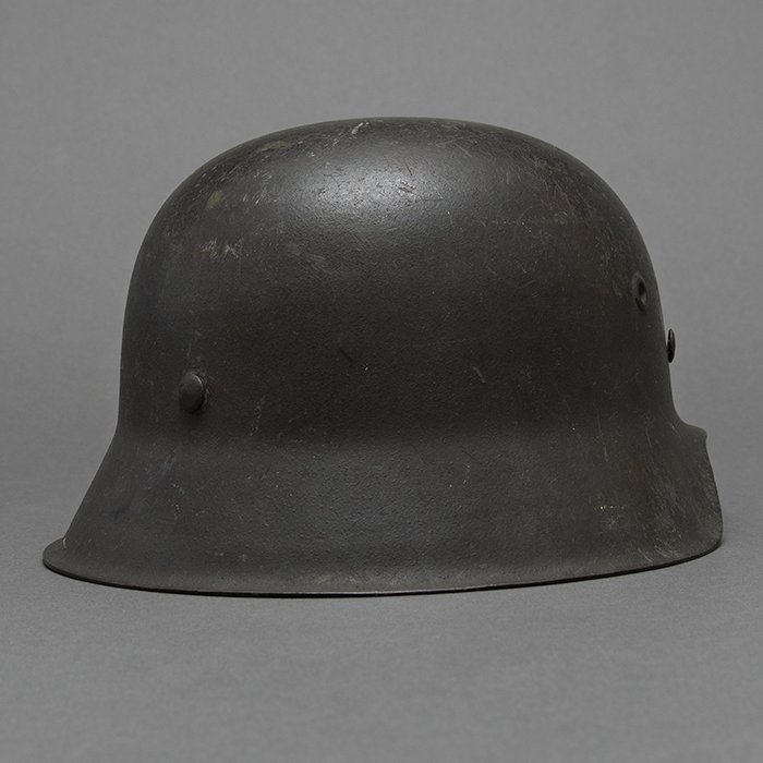 GR3 Heer M42 single decal helmet — image 10