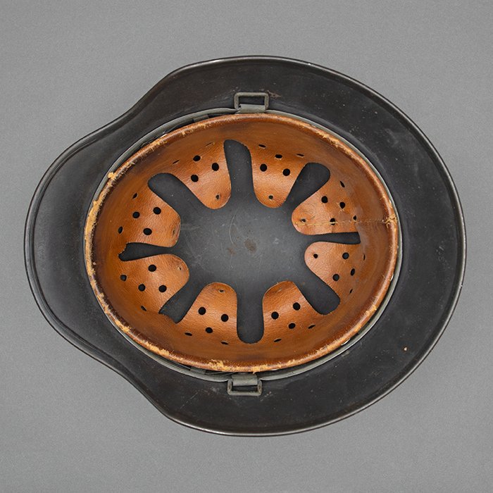 GR4 Nice Luftwaffe M40 single decal helmet — image 21