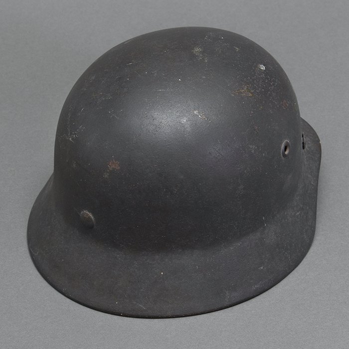 GR4 Nice Luftwaffe M40 single decal helmet — image 9