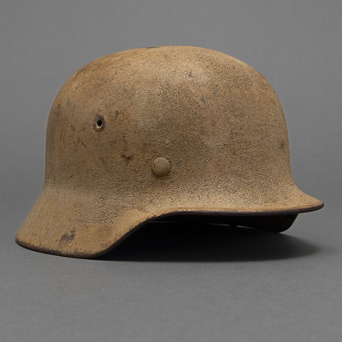 GR5 Heer M40 single decal tan sand camouflaged helmet — image 14