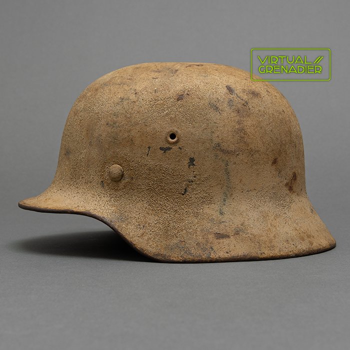 GR5 Heer M40 single decal tan sand camouflaged helmet — image 2