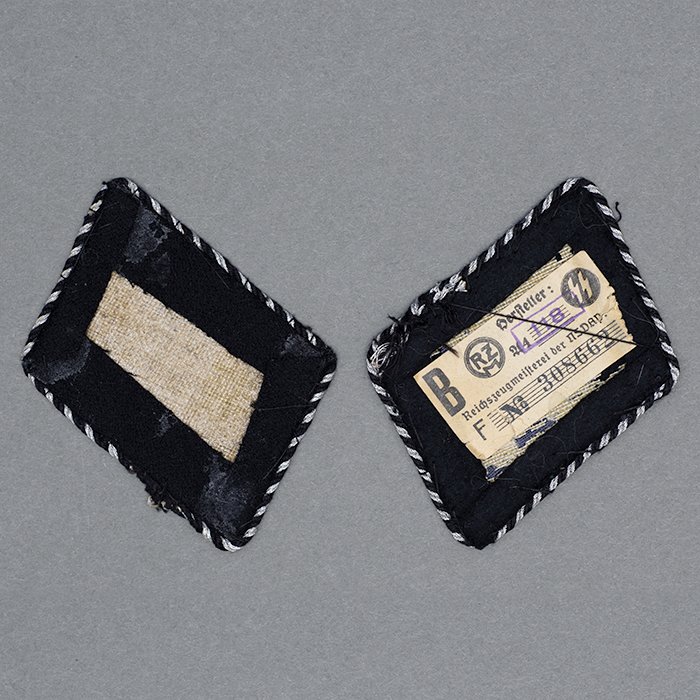 HT27 Pair of uniform removed collar patches for a SS Leibstandarte Adolf Hitler EM — image 4