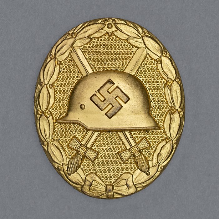 HT19 Excellent 1939 Gold Wound Badge — image 2