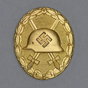 HT19 Excellent 1939 Gold Wound Badge