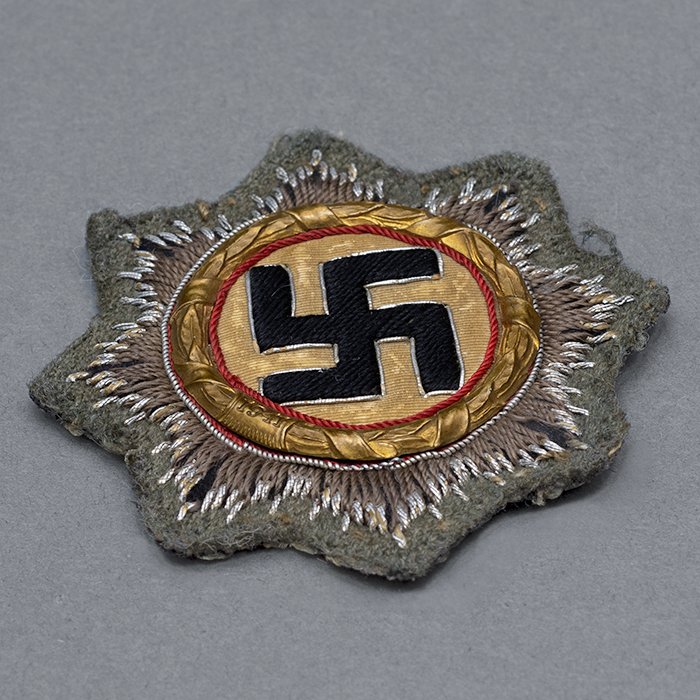 HT23 Uniform removed cloth German Cross in Gold — image 3