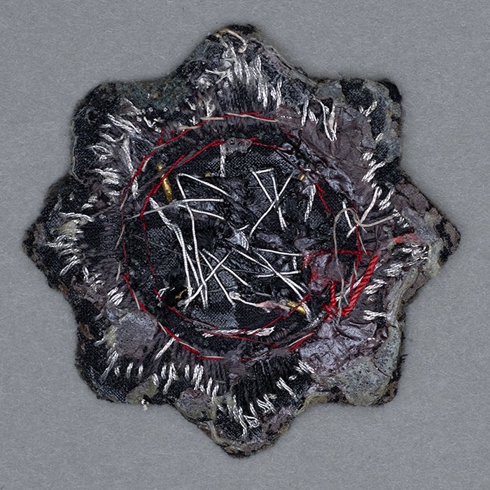 HT23 Uniform removed cloth German Cross in Gold — image 5