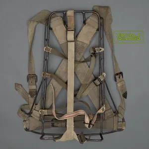 BJR8 Tragestell 43 complete with load bearing and equipment straps