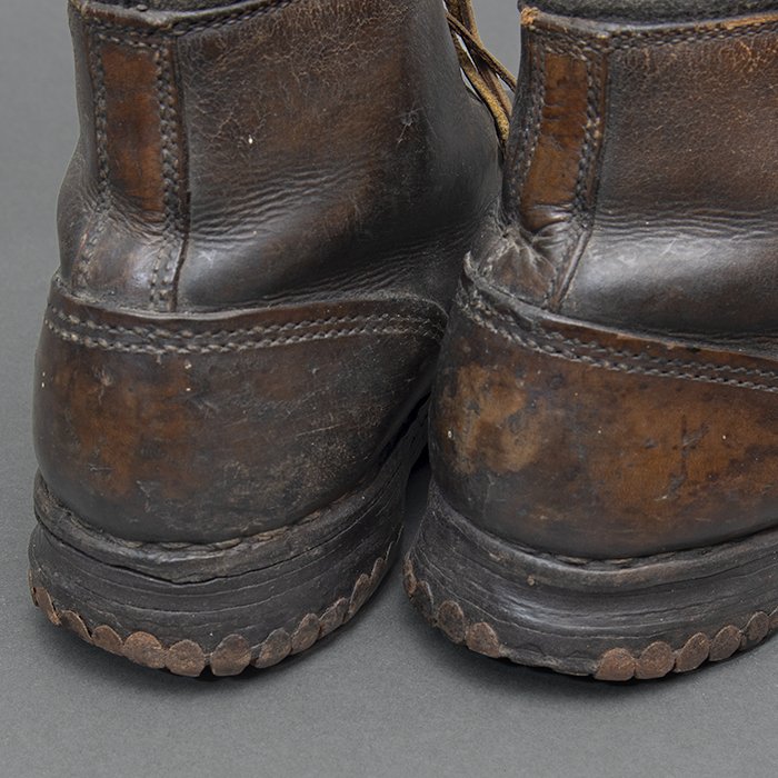 BJR9 Nice matched pair of service used Gebirgsjäger boots — image 10